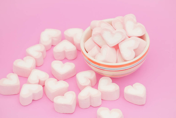 Pink hear marshmallow , Sweets hearts of marshmallow on pink background. Valentine's Day Gift - Фото, изображение