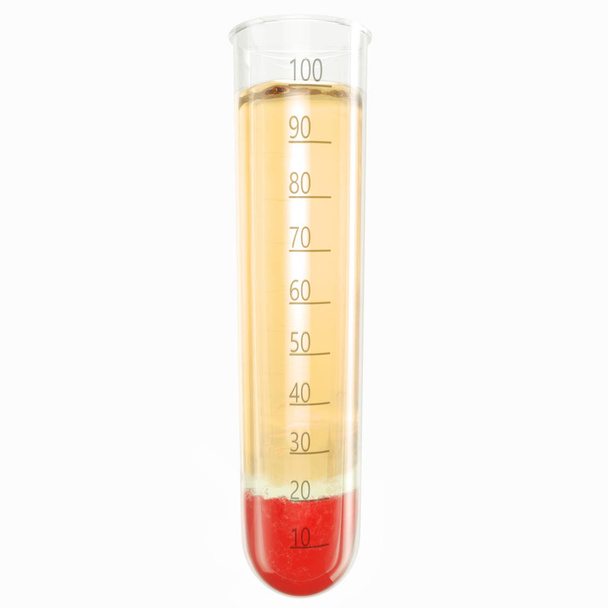 Тестовая трубка с плазмой крови - изолированная
 - Фото, изображение