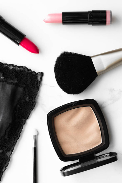 Make-up and cosmetics on marble, flatlay - modern feminine lifestyle, vlog background and styled stock concept. Beauty inspiration in a fashion blog - 写真・画像