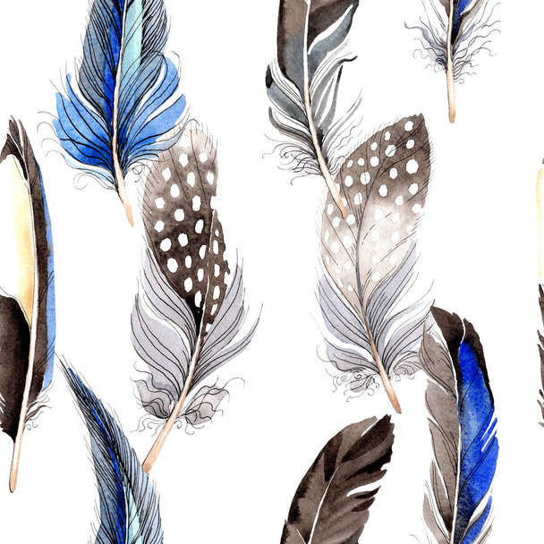 Bird feathers from wing. Watercolor background illustration set. Seamless background pattern. Fabric wallpaper print texture. - Fotoğraf, Görsel