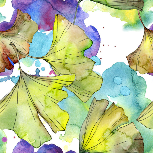 Yellow and green ginkgo biloba foliage watercolor illustration. Seamless background pattern.  - Φωτογραφία, εικόνα