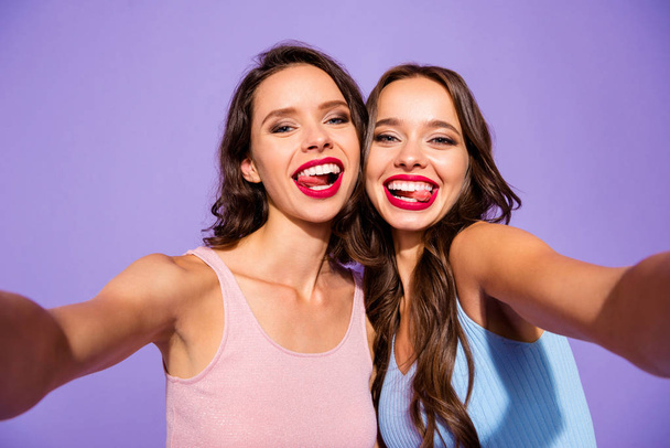 Close up photo fancy she her ladies white teeth bright pomade make take selfies celebrity maquillage cosmetics speak tell talk video call wear dresses isolated purple violet vivid vibrant background - Foto, Imagem
