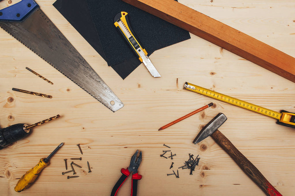 tools on wooden table - Foto, Bild