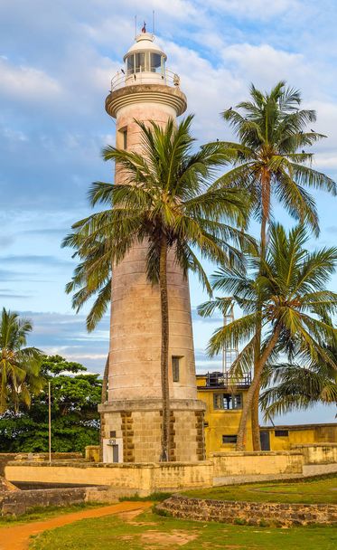 Farol Torre de ferro fundido Galle fort, torre cilíndrica com varanda e lanterna, Estação de luz Galle Sri Lanka
. - Foto, Imagem