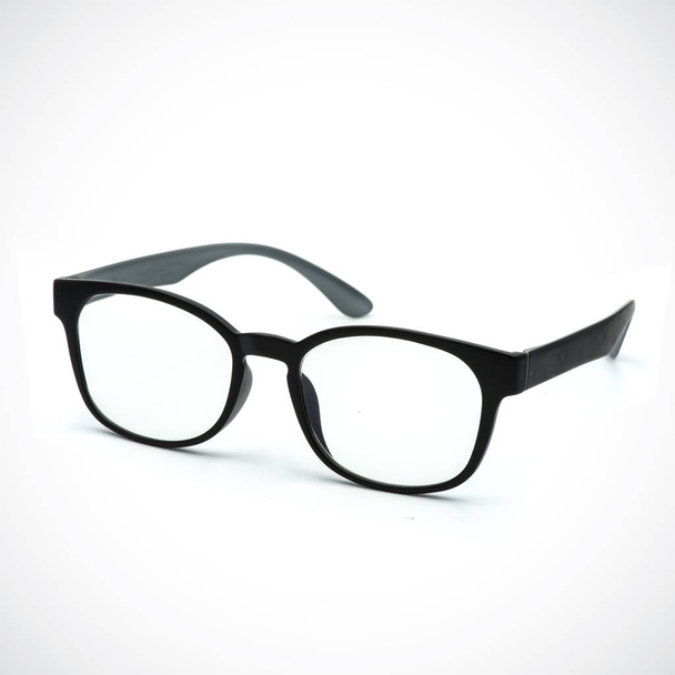Brille, Bild von modern, modern, Farbe schwarz auf weißem Hintergrund. - Foto, Bild