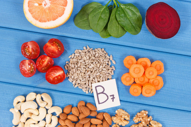 Productos e ingredientes saludables como fuente de vitamina B7, fibra dietética y minerales naturales, concepto de alimentación nutritiva - Foto, Imagen
