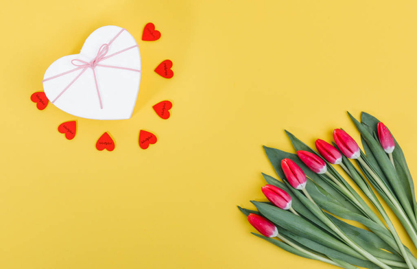 Valentine's day concept. Valentine's Day tulips. Holiday greeting card for Valentine's Day, Woman's Day, Mother's Day. - Foto, Imagen