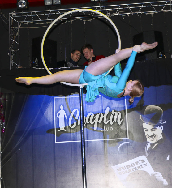 YOSHKAR-OLA, RUSSIA, DECEMBER 08, 2018: Dance and acrobatic show - love is 2018, from CrazyPole dance and aerial acrobatics Studio. - Foto, Bild