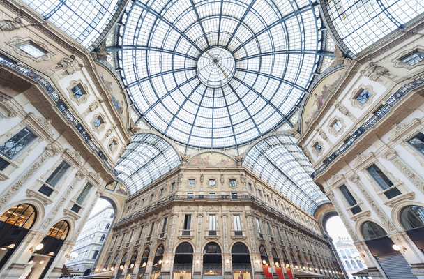 Galleria Vittorio Emanuelen lasikupoli Milanossa, Italiassa - Valokuva, kuva