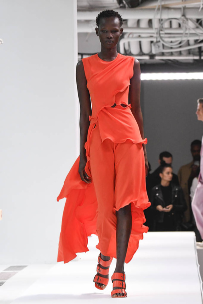 NEW YORK, NY - SEPTEMBER 09: A model walks the runway for Sies Marjan Spring Summer 2019 Collection during New York Fashion Week on September 9, 2018 in New York City. - Φωτογραφία, εικόνα