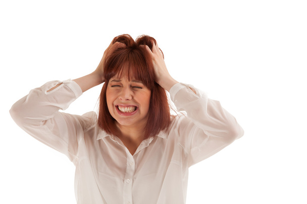 sfrustrowana kobieta szarpiąc jej włosy - Zdjęcie, obraz