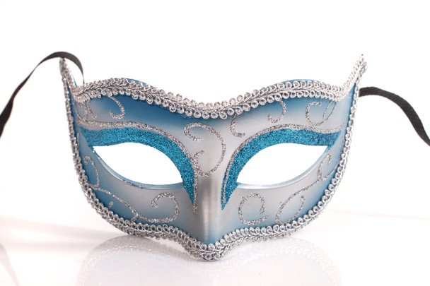 máscara veneciana azul aislada sobre un fondo blanco
. - Foto, imagen