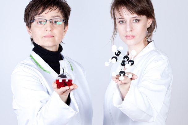 Científicas femeninas
 - Foto, Imagen