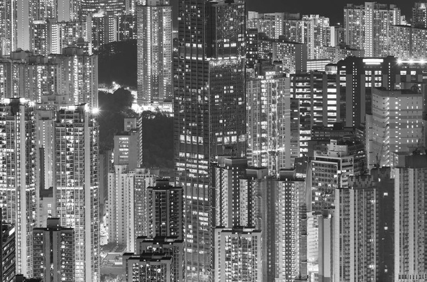 grattacielo nella città di Hong Kong di notte - Foto, immagini