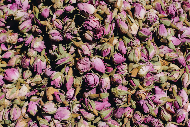 Background of dried rose buds as herbal tea - Foto, Imagem