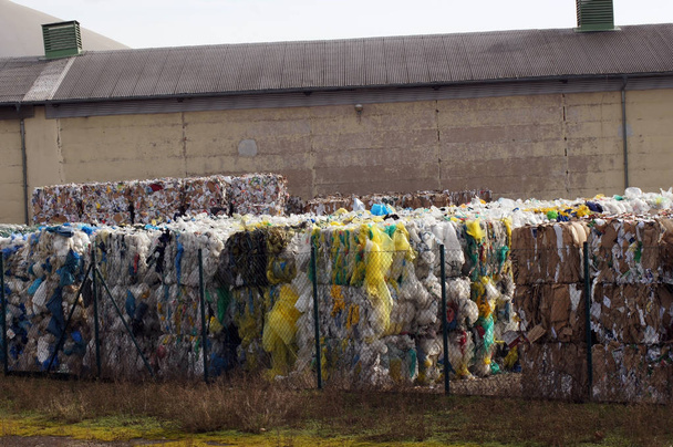Recykling składowiska odpadów recykling roślina operacji                  - Zdjęcie, obraz