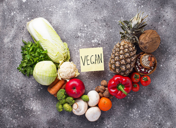 Set di diversi prodotti vegetariani e vegani
. - Foto, immagini