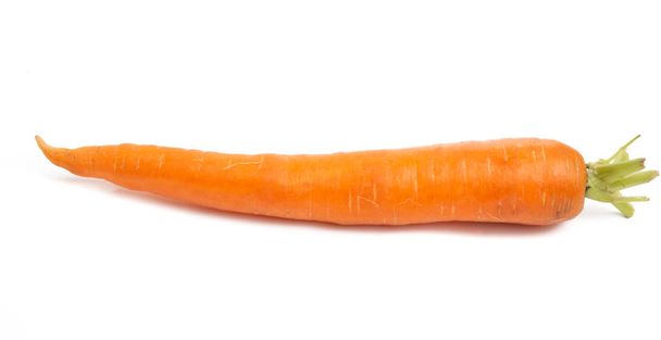 Zanahoria aislada sobre fondo blanco - Foto, Imagen