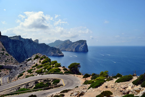Amazing landscape when driving on an open coastal road winding through to lighthouse Cap Formentor, Mallorca, Spain - Fotoğraf, Görsel