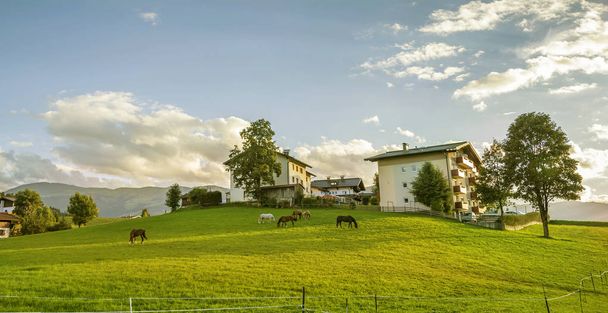 Este Westendorf falu, Tirol, Ausztria - Fotó, kép