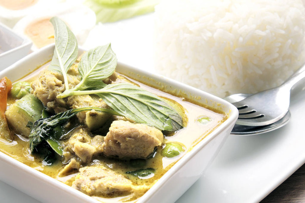 green curry with coconut milk - Фото, изображение