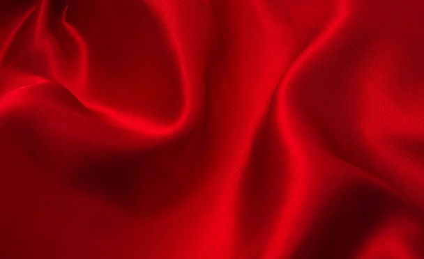 背景としての紅色のサテンまたは絹織物 - 写真・画像