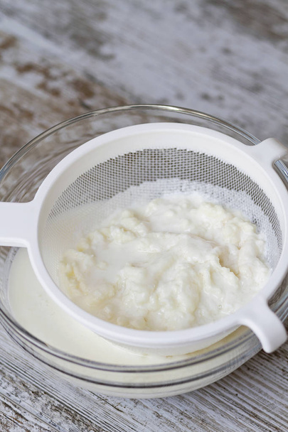 Melk kefir schimmel, een bron van probiotica - Foto, afbeelding