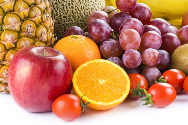 frutas frescas no fundo branco - Foto, Imagem