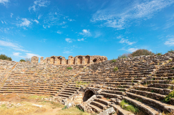 Стадіон в Aphrodisias в Туреччині, розташований на північ від стародавнього міста і один з кращих зберігаються стародавні стадіонів у світі. - Фото, зображення