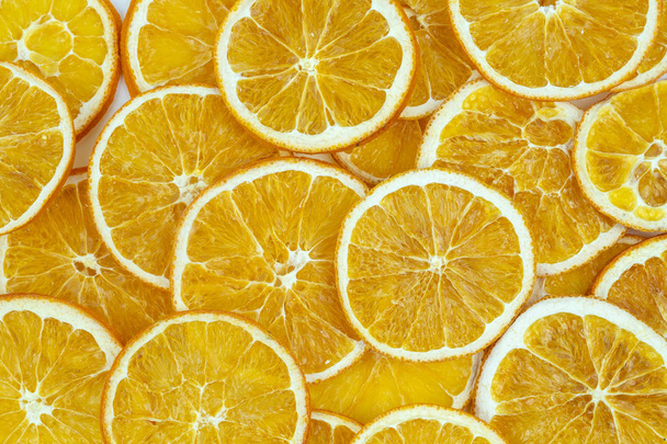 白い背景に分離された乾燥オレンジ - 写真・画像
