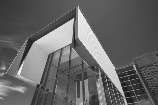 exterior do edifício moderno
 - Foto, Imagem
