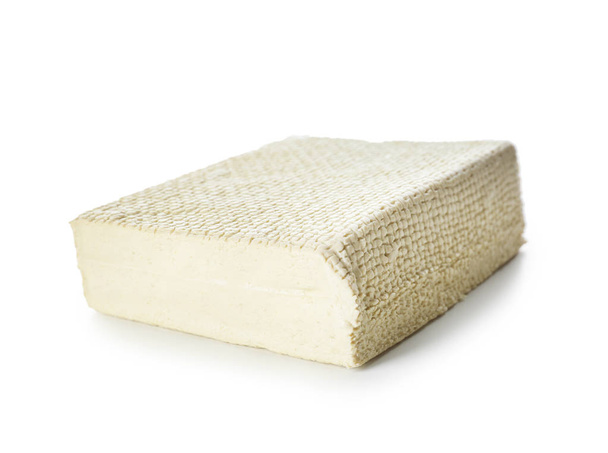 Queijo de tofu saboroso no fundo branco
 - Foto, Imagem