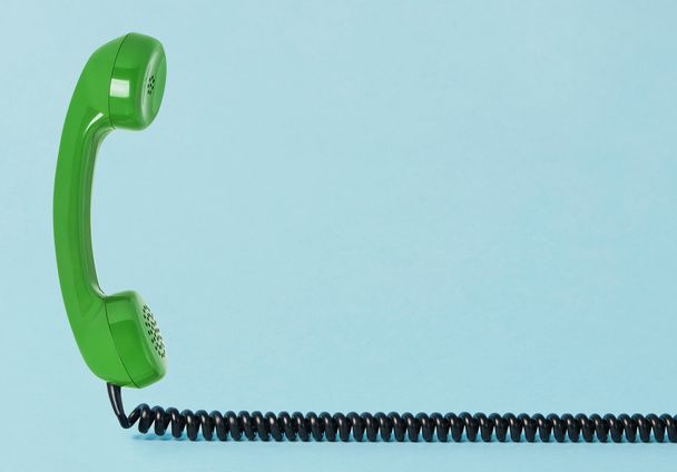 Puhelinvastaanotin johtimella
 - Valokuva, kuva