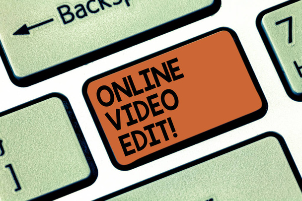 Szöveg írása Online Video Edit szó. Üzleti koncepció vesz el, hogy a videó klipek, amelyek nem szükségesek a billentyűzet kulcsa szándékát, hogy hozzon létre a számítógép üzenetet, nyomja meg a billentyűzet ötlet. - Fotó, kép