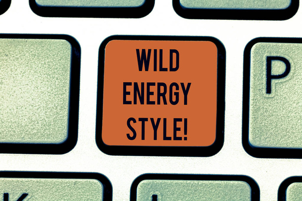 Sana kirjoittaa tekstiä Wild Energy Style. Liiketoiminta konsepti tehty lähellä teknologioita aiheuta uhkaa villieläinten Näppäimistö avain Aikomus luoda tietokoneen viestin painamalla näppäimistö idea
. - Valokuva, kuva