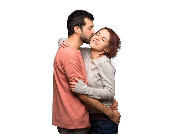 Ζευγάρι στην ημέρα του Αγίου Βαλεντίνου ημέρα φιλιά στην απομονωμένη λευκό φόντο - Φωτογραφία, εικόνα
