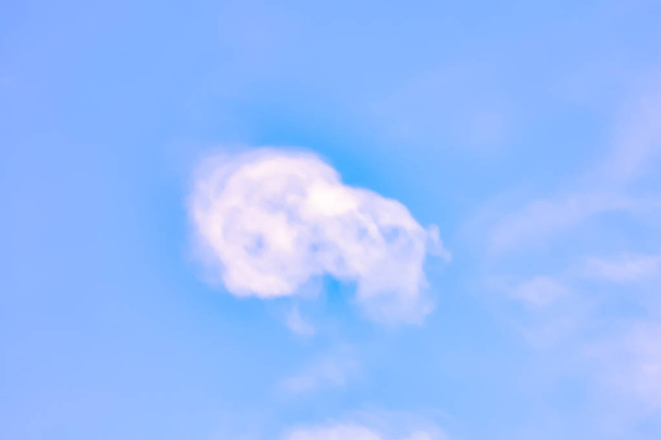 modrá obloha s mraky detailní záběr na pozadí filmu. - Fotografie, Obrázek