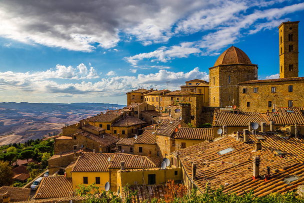Paisaje urbano de Volterra Toscana, Italia, Europa
 - Foto, imagen