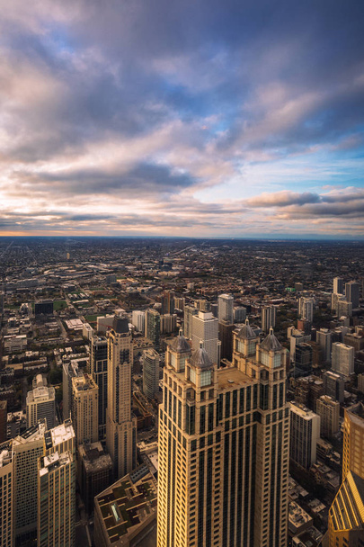 Послеобеденный Cityscape Chicago Illinois Architecture City Skyline Landscape Urban Center Lights Aerial
 - Фото, изображение