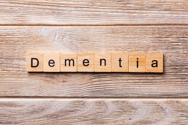 Dementia word written on wood block - Fotoğraf, Görsel