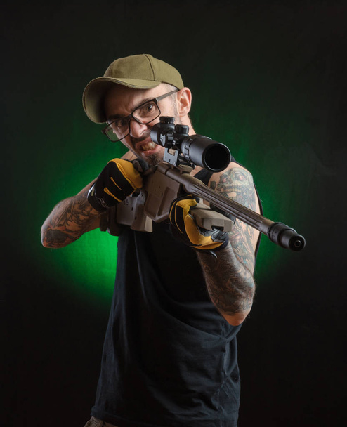 Redneck люті снайпер
 - Фото, зображення