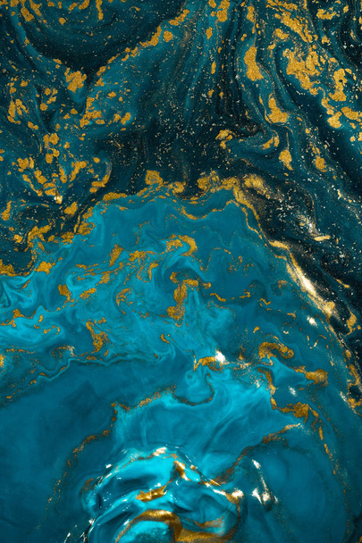 Altın glitter tozu ile soyut mavi boya arka plan  - Fotoğraf, Görsel