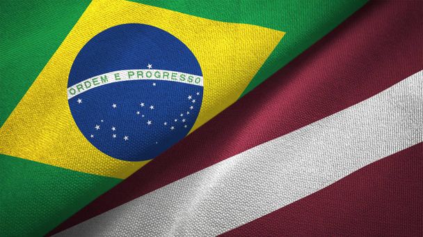 Letonia y Brasil banderas juntas relaciones tela textil textura
 - Foto, Imagen