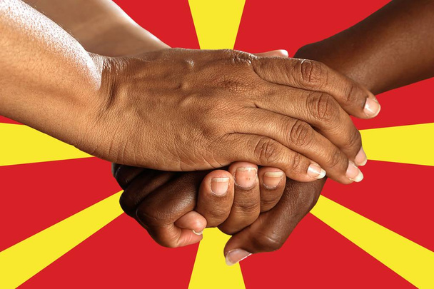 Makedonian lippu, monikulttuurisen nuorisoryhmän integrointi
. - Valokuva, kuva