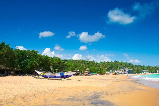 Unawatuna Hermosa playa en Sri Lanka
.  - Foto, Imagen