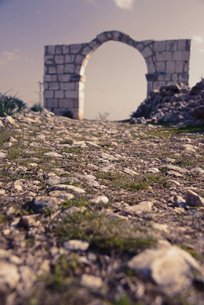 Ruïnes van de oude Romeinse weg in Tarsus, Turkije - Foto, afbeelding
