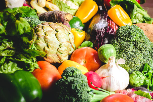 Varietà di verdure fresche per la protezione contro il cancro
. - Foto, immagini