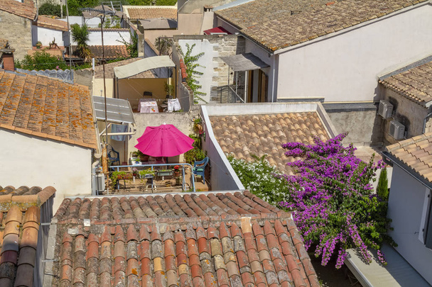 magas, szög, kilátás a kommün nevű Aigues-Mortes Franciaországban - Fotó, kép