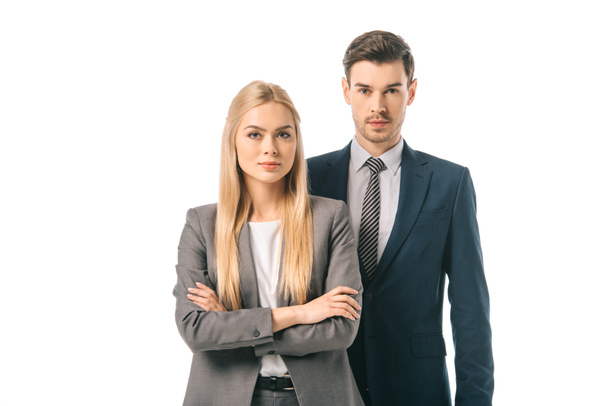 homme d'affaires confiant et femme d'affaires posant avec les bras croisés isolés sur blanc
 - Photo, image