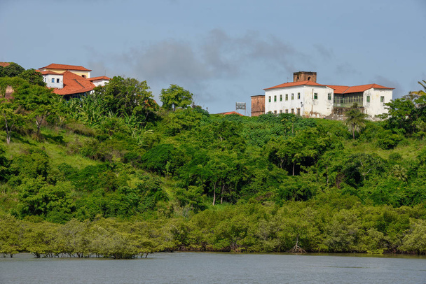 Tradycyjnym portugalskim kolonialnej architektury w Alcantara w Brazylii - Zdjęcie, obraz